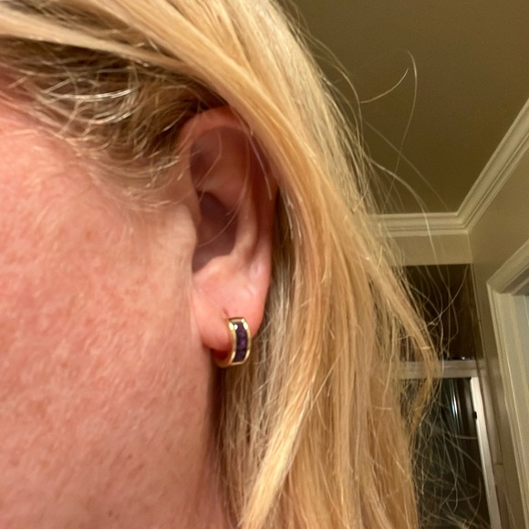 Kendra Scott purple and gold mini hoop earrings - Picture 3 of 8